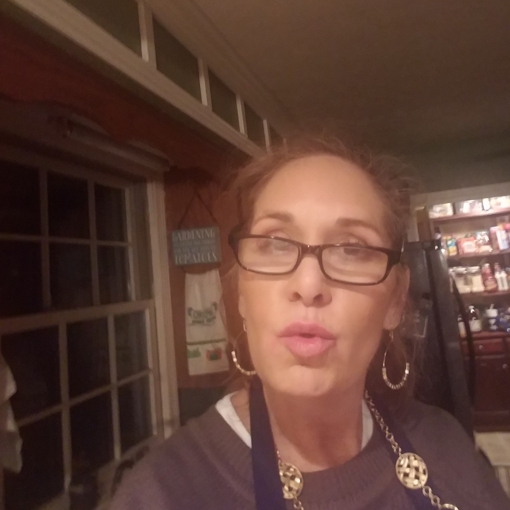 Meet your Posher, Maki